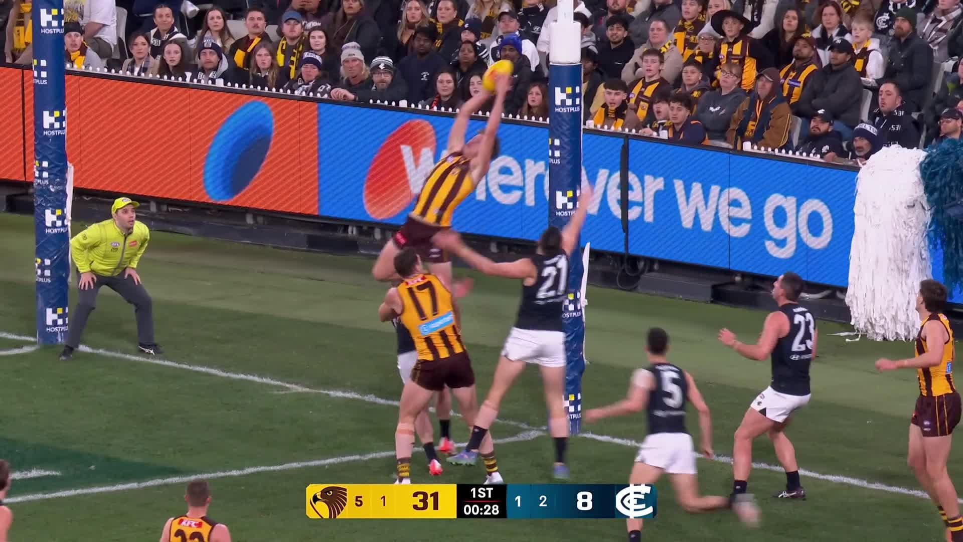 Stephenheid's tweet card. Calsher Dear gets the perfect sit and completes a stunning grab to put himself in contention for Mark of the Year