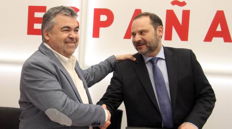 _NuevoRumbo_'s tweet card. Los casos de corrupción que sacuden cíclicamente al Partido Popular y al Partido Socialista Obrero Español no son anomalías ni accidentes desafortunados de la vida política. Más bien, son la expres…
