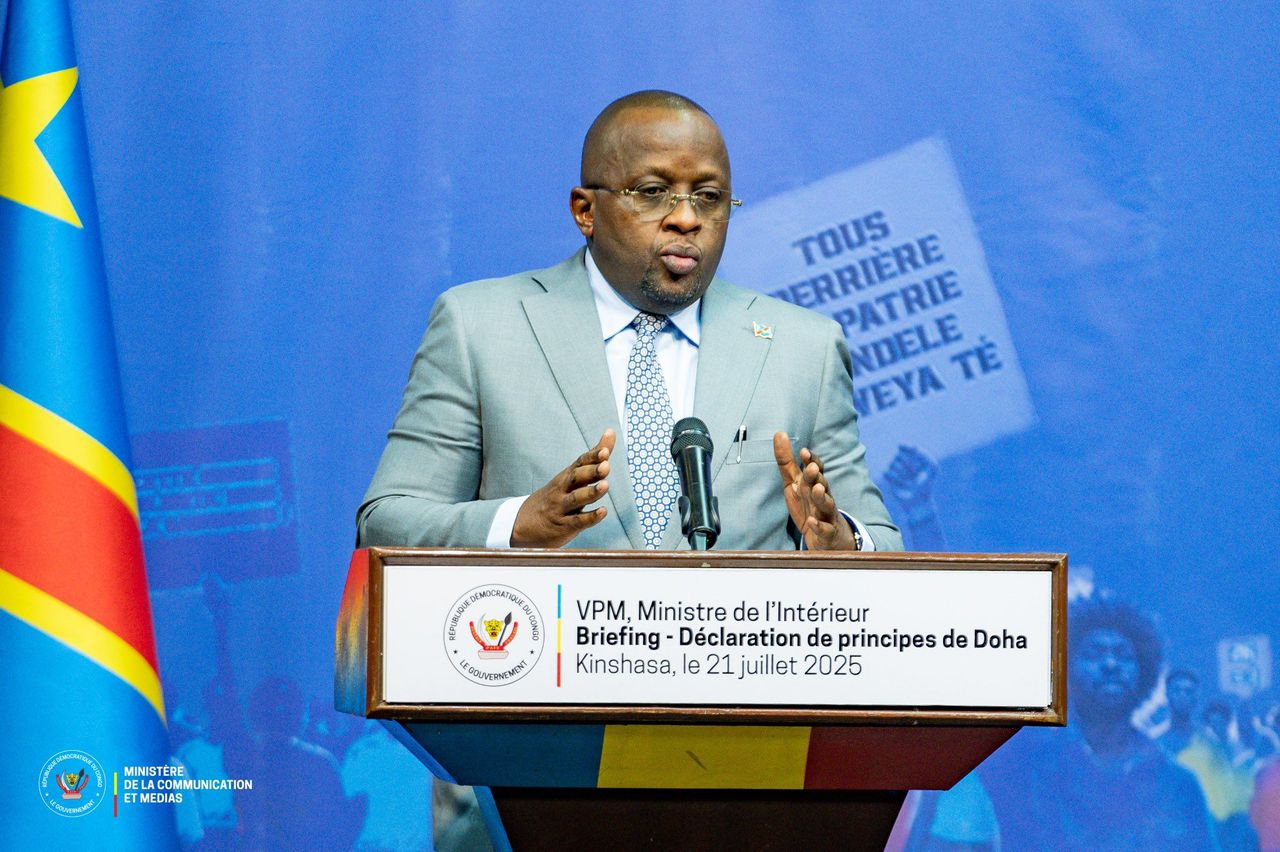 foxtimecongo's tweet card. Le vice-premier ministre, ministre de l’Intérieur, Sécurité, Décentralisation et Affaires coutumières, Jacquemain Shabani a clarifié la position du gouvernement sur
