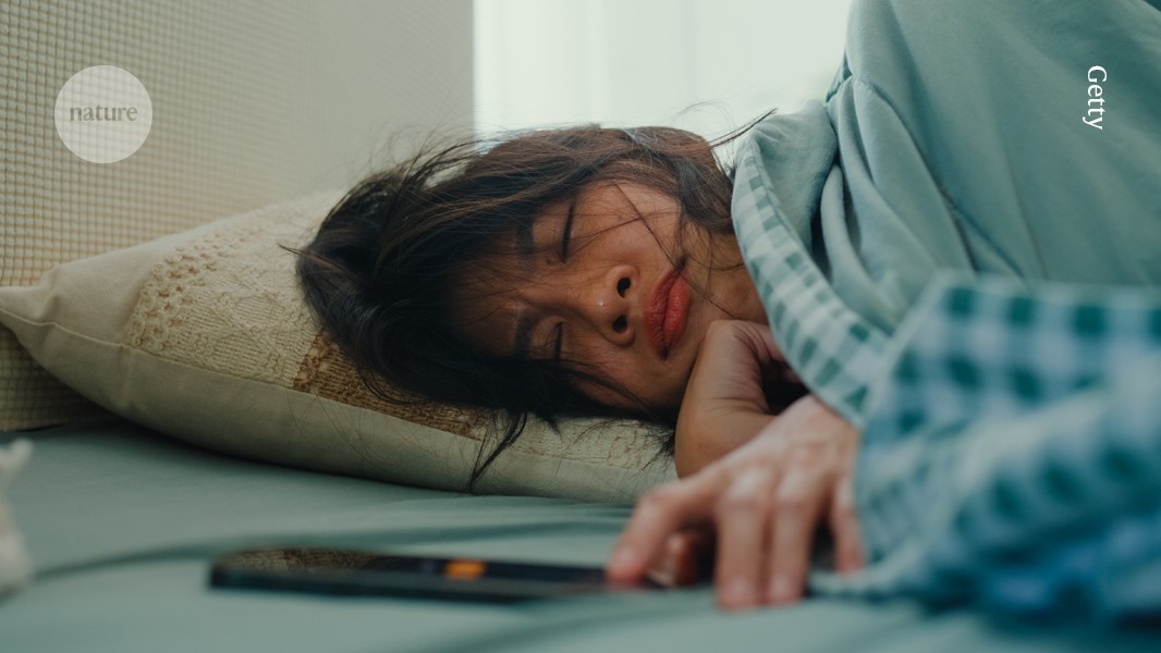 EJNeuroscience's tweet card. Nature - Certain patterns of brain activity during awakening correlate with a lower likelihood of the bleary-eyed state called ‘sleep inertia’.