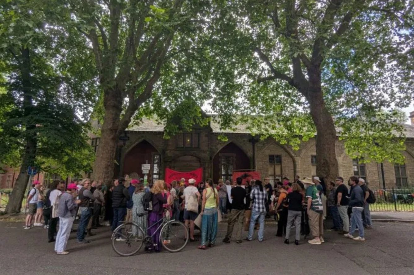 TheGazetteCoop's tweet card. With a host of issues coming to light, students at Leicester's De Montfort University have taken it into their own hands to get answers