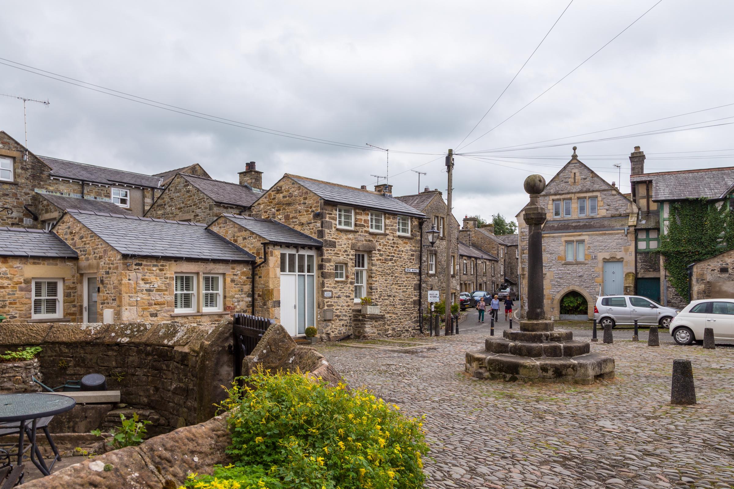 CumbriaLifeMag's tweet card. Roger Lytollis and his partner take a trip to Cumbria’s deep south…