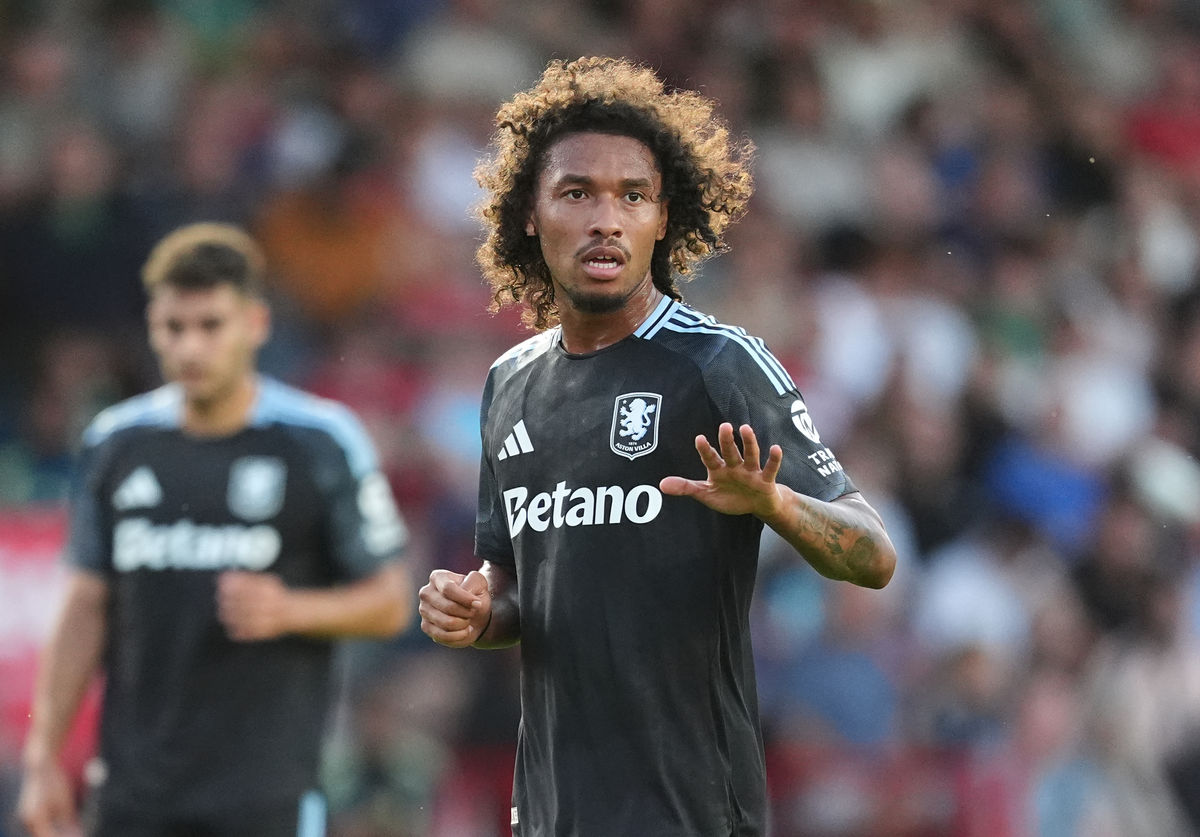 mjmarr_star's tweet card. Villa have been handed a huge boost after midfielder Boubacar Kamara agreed a new long-term contract.