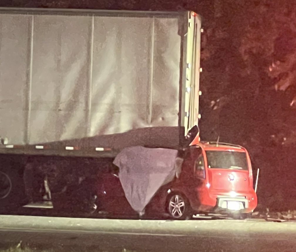 TruckerTalk's tweet card. FORT WAYNE, Ind. — According to a report from WPTA in Indiana, one person is dead, and all westbound lanes of U.S. 30 are closed early Thursday morning
