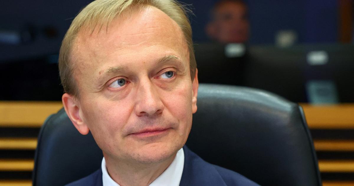 Duden4's tweet card. Le commissaire européen chargé du budget, Piotr Serafin, a annoncé un fonds européen spécial doté de 100 milliards d’euros pour l’Ukraine.
