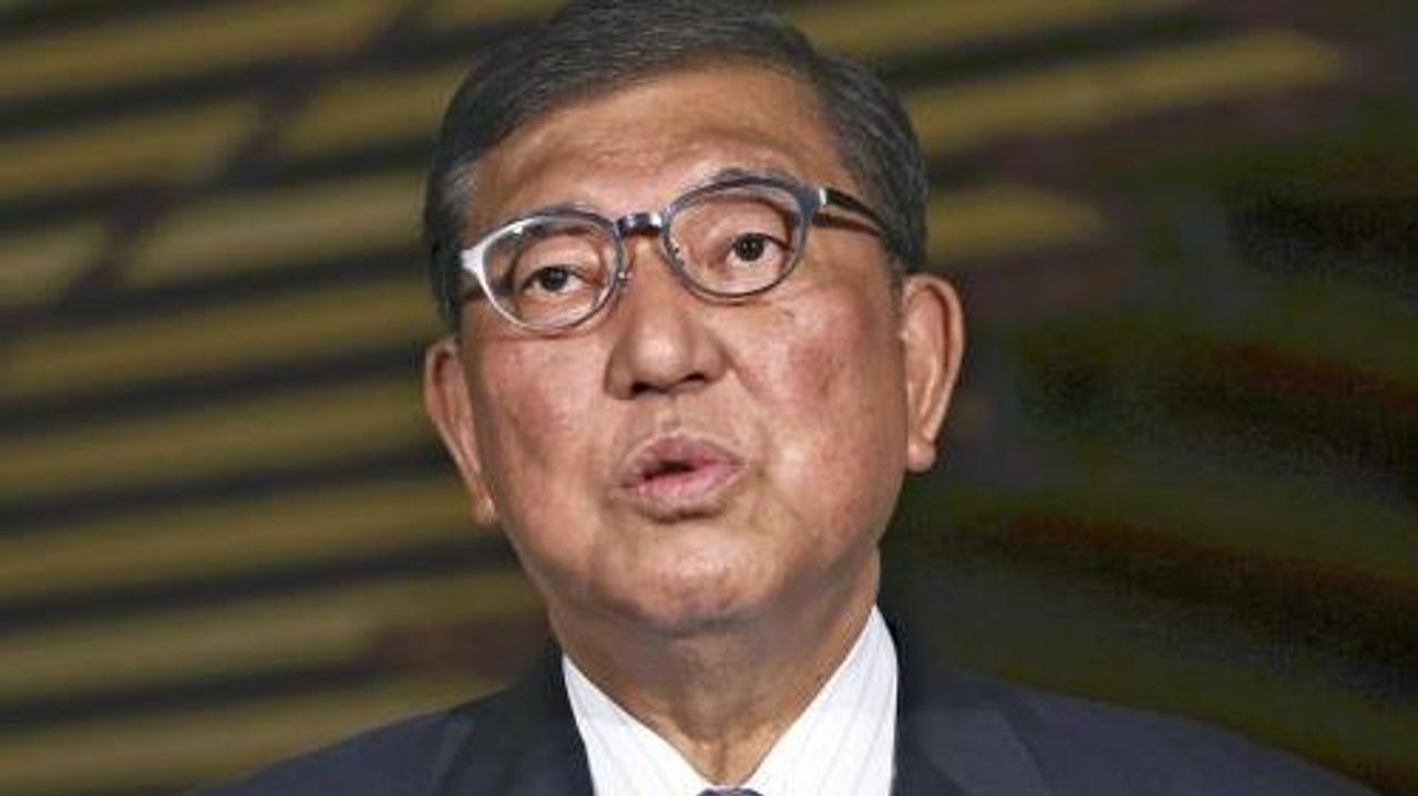 Q8SGdoxAz7oesx4's tweet card. 石破首相は２４日、首相官邸で、米国から帰国した赤沢経済再生相から、「相互関税」の税率を１５％にすることなどを盛り込んだトランプ米政権との合意内容について報告を受けた。