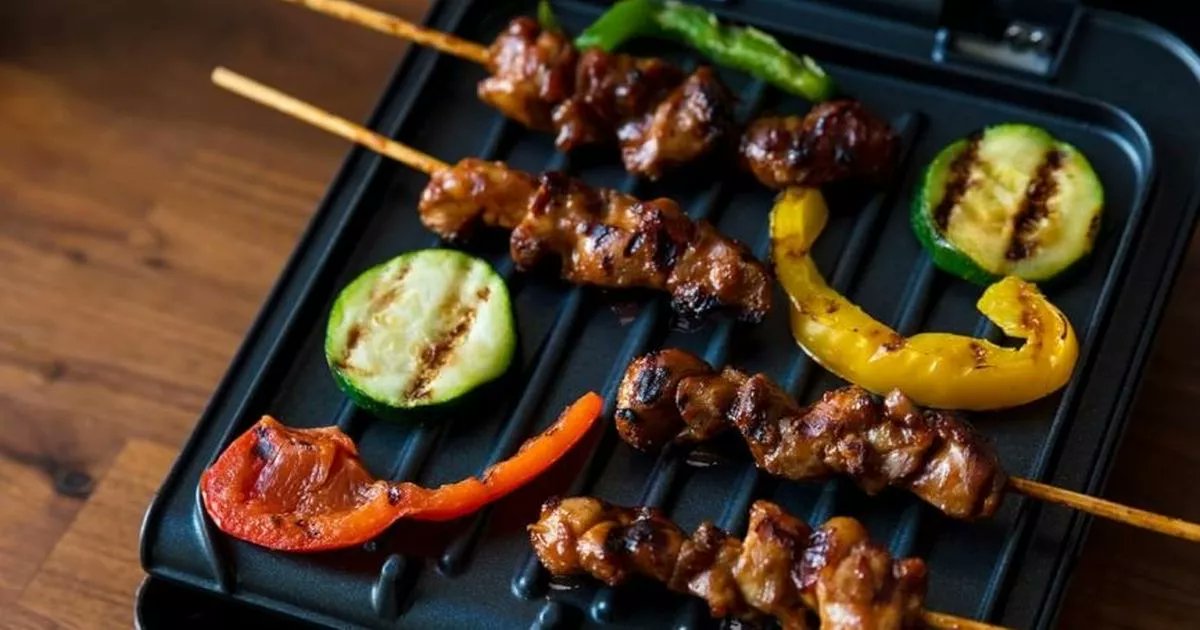 myldn's tweet card. 'If you are trying to eat a bit healthier without sacrificing flavour or your will to live, this grill is a cracking bit of kit'