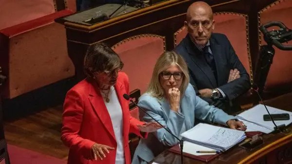 joseluissariego's tweet card. Senator Giulia Bongiorno speaks during the debate on the femicide bill. Credits: ANSA Unanimously approved in Italy, the bill introducing th...