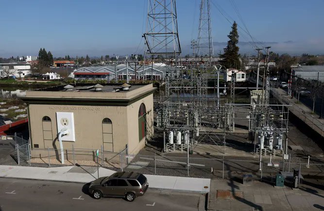 UtilityDive's tweet card. Bank of America Institute’s prediction includes historical annual growth of about 0.5%, with another 1% coming from building electrification, 0.5% from data centers,  0.3% from industrial growth and...