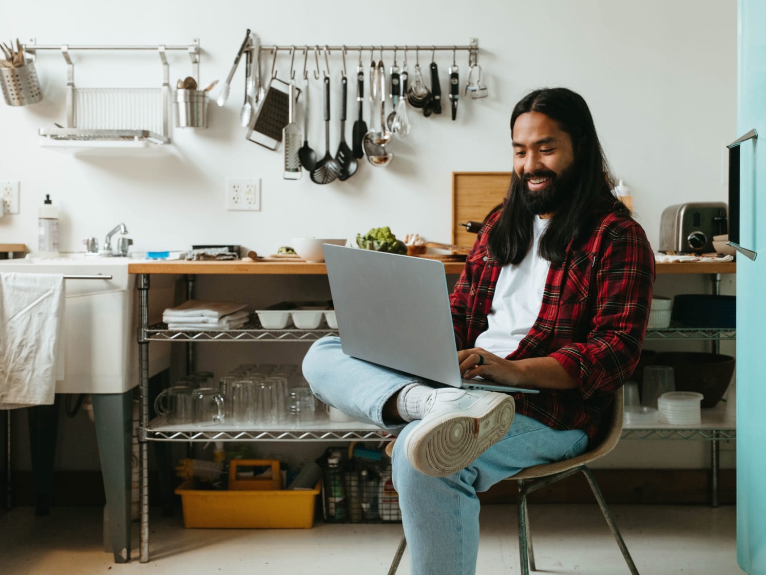 deel's tweet card. Explore real-life employee engagement surveys used by companies like Cisco and GitLab to gather genuine feedback and insights.