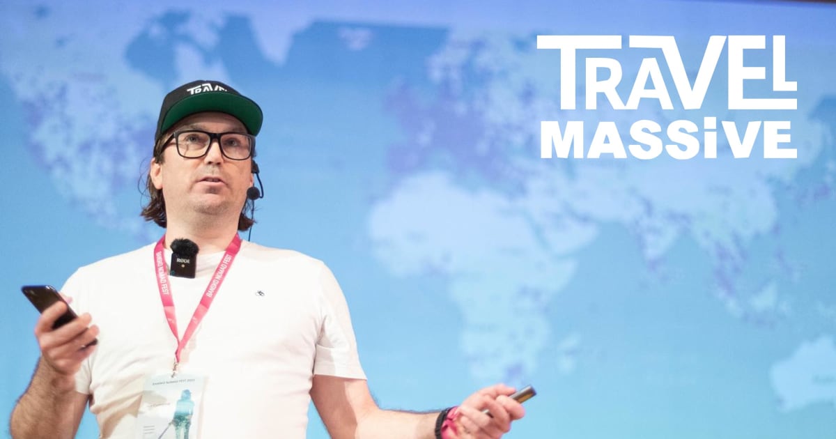 DuffelHQ's tweet card. 100+ 🔥 startups and projects that are transforming travel