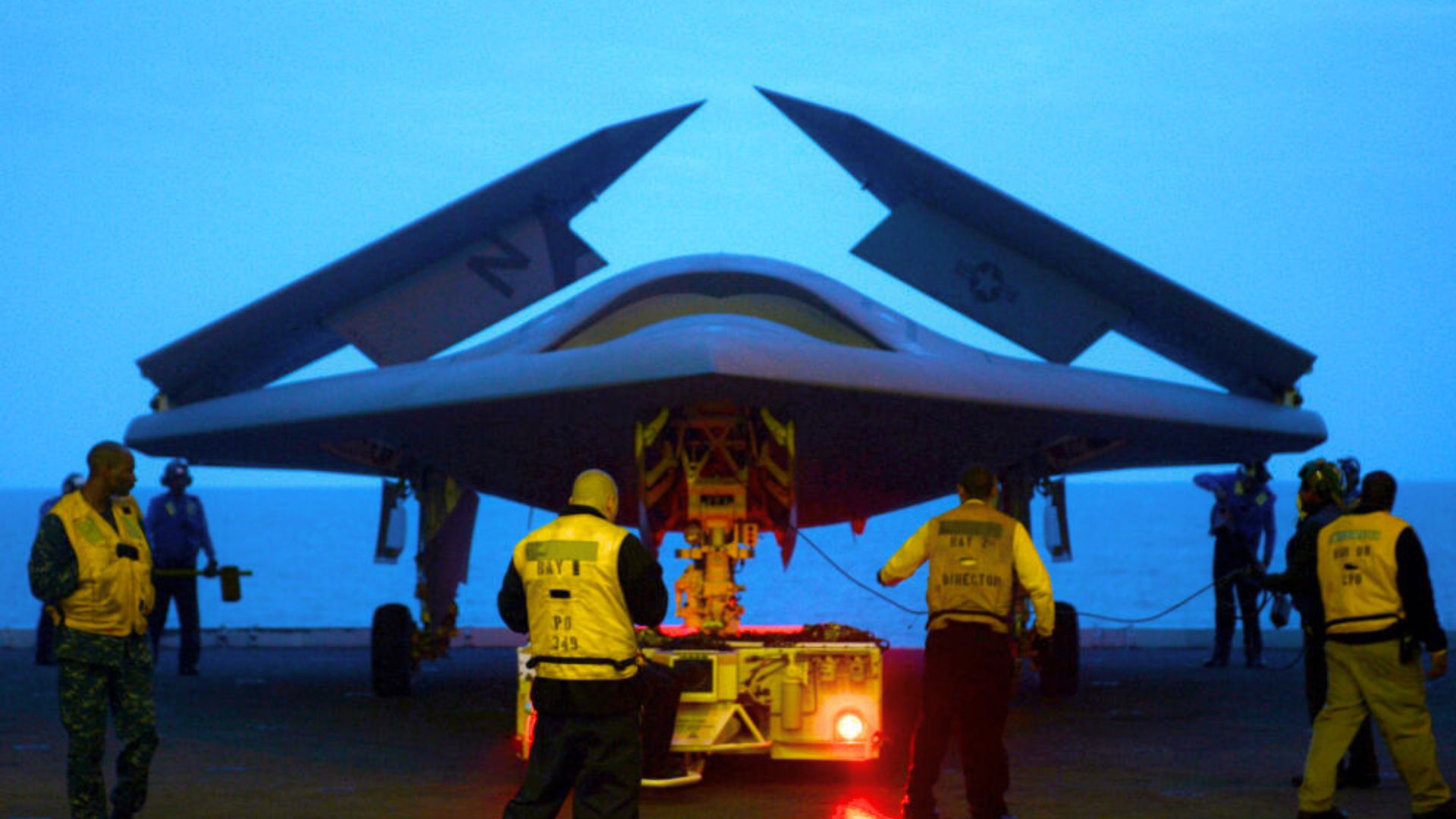 PhilipG11218771's tweet card. Chinese software platform conquers the “curse of dimensionality,” enabling stealth drone design with 740 variables at no extra compute cost.