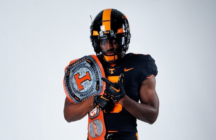rockytopinsider's tweet card. Tennessee running back target Savion Hiter is the highest-rated uncommitted prospect in Rivals' new recruiting update.