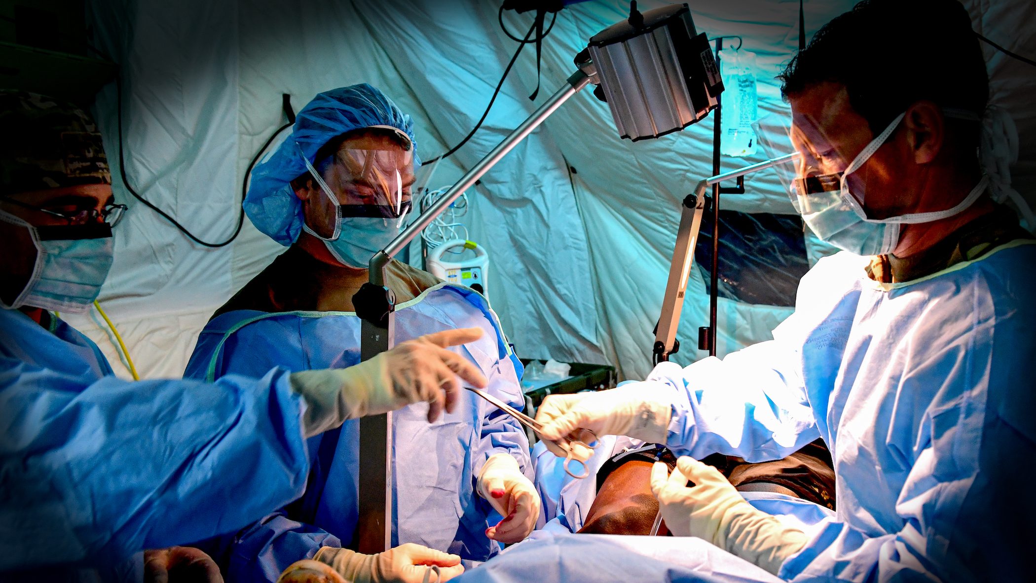 sloaneguy's tweet card. A federal watchdog found that Army and Navy doctors are not maintaining their wartime medical skills, causing some to leave the service.