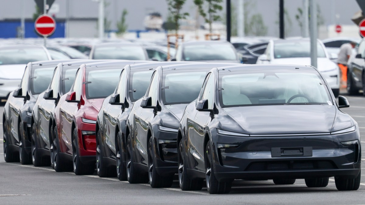 bekfaya's tweet card. Shares in the electric carmaker fell after revenue dropped more than expected and the billionaire said the company was in a “weird transition period”