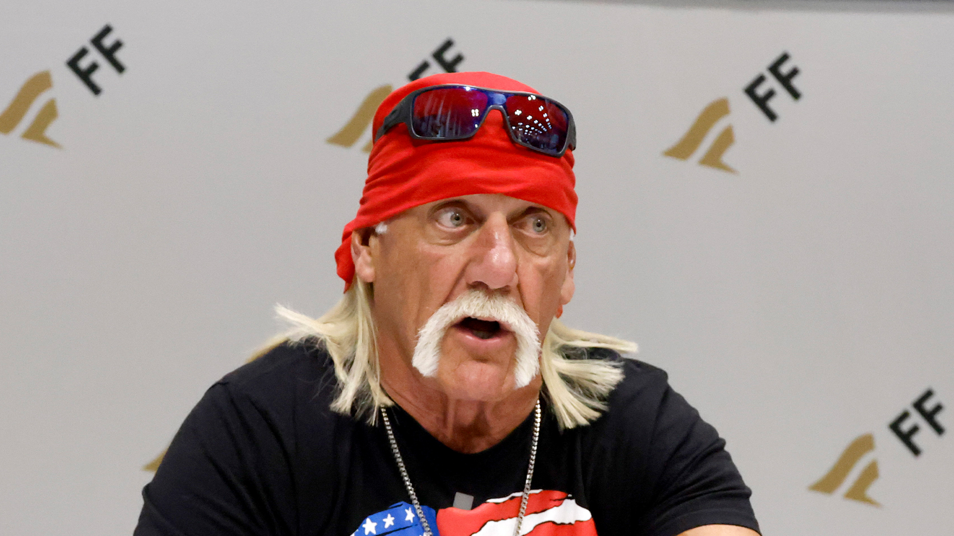 SunSport's tweet card. WWE legend Hulk Hogan battled devastating health struggles throughout the final years of his life. The iconic wrestler was unable to feel his legs and needed a cane to walk before his death at 71. …