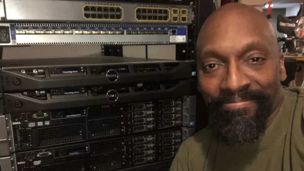 RangeMinded's tweet card. My name is Dexter Taylor, a.k.a. TapeDecks, a.k.a. Carbon Mike. I am A New York native; a father; a Data Engineer with almost 30 years in the software ind...