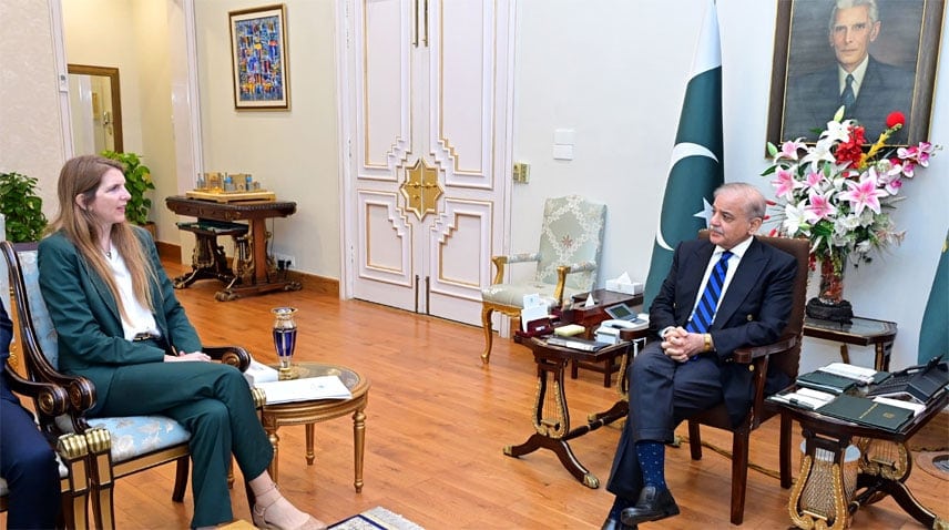 IslooInsider's tweet card. ISLAMABAD – Prime Minister Shehbaz Sharif has reiterated that Pakistan is ready for a meaningful dialogue with India on all outstanding issues. He was talking to British High Commissioner Ms. Jane...