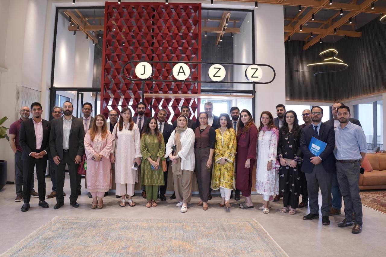 IslooInsider's tweet card. ISLAMABAD – UNESCO, in collaboration with Jazz, hosted a multi-stakeholder dialogue titled “AI for Humanity: Ethical and Inclusive AI in Pakistan”, bringing together key actors from the private,...