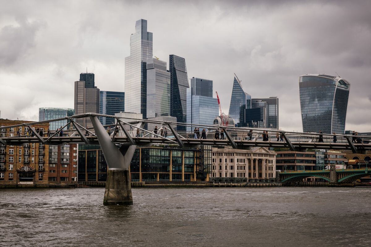 nishantkumar07's tweet card. Man Group Plc cut jobs for the second time in a year and reshuffled its leadership as part of Chief Executive Officer Robyn Grew’s ongoing overhaul of the world’s biggest publicly listed hedge fund...