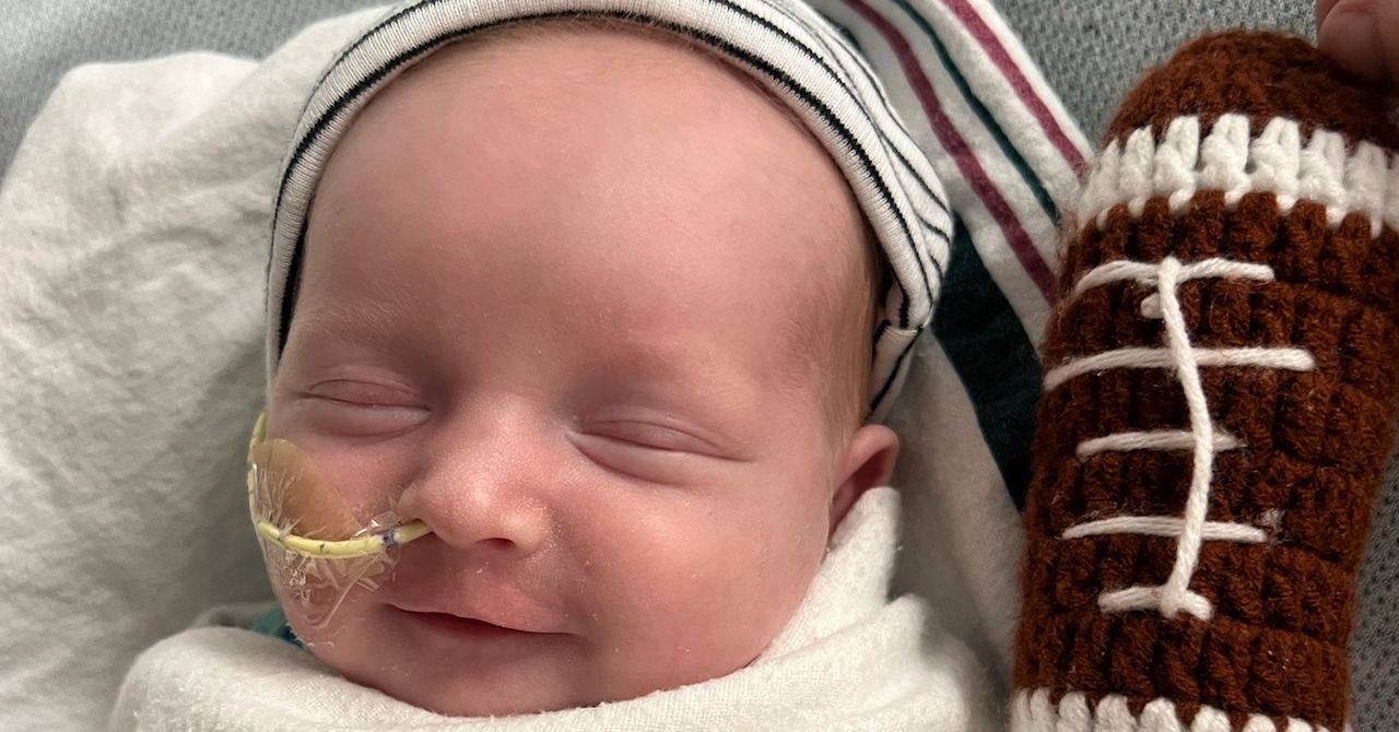 CRISPR_News's tweet card. Scientists were able to create a bespoke treatment for KJ Muldoon’s rare genetic disorder within six months. It could be a blueprint for potentially life-saving, gene-editing Crispr therapies.