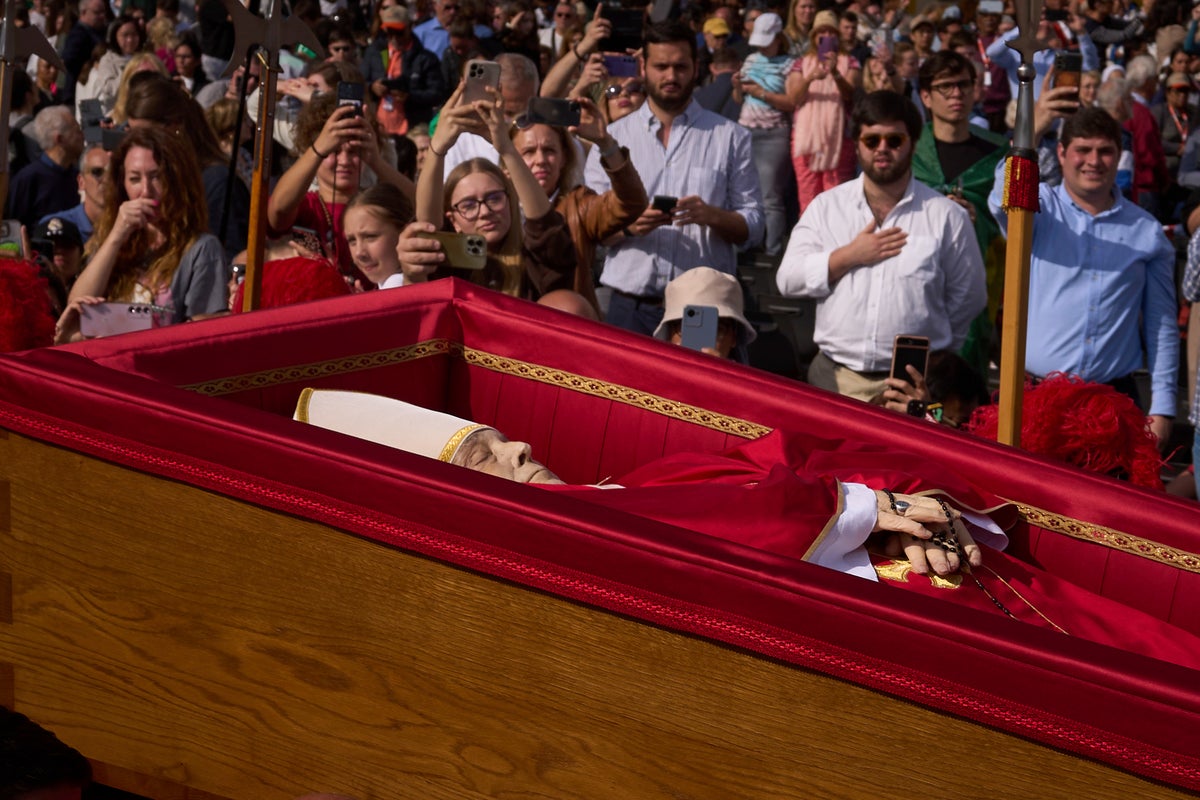 EmilioMorenatti's tweet card. Emilio Morenatti, chief photographer in Spain for The Associated Press, arrived in St. Peter’s Square before sunrise to wait for Pope Francis’ casket to pass through the crowd and into St. Peter’s...