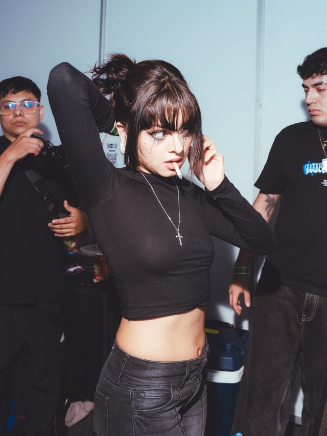 LinneMagazine's tweet card. Imagen: Cachirula. “Supreme” se ha convertido en uno de los más lanzamientos más comentados de la escena urbana de México y no es para menos, ya que es un reguetón sin restricciones y con un flow d…
