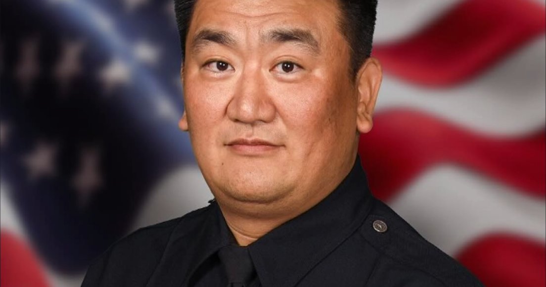 kcalnews's tweet card. LAPD Sgt. Shiou Deng was killed on the southbound 405 Freeway in Brentwood while trying to help people involved in a crash.