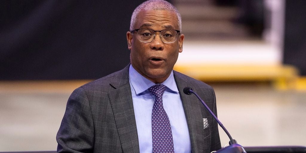 ad_quig's tweet card. After 30 years, Ald. Walter Burnett Jr. may leave City Hall — eyeing the CHA, Congress or private sector — and pass his seat to one of his sons.