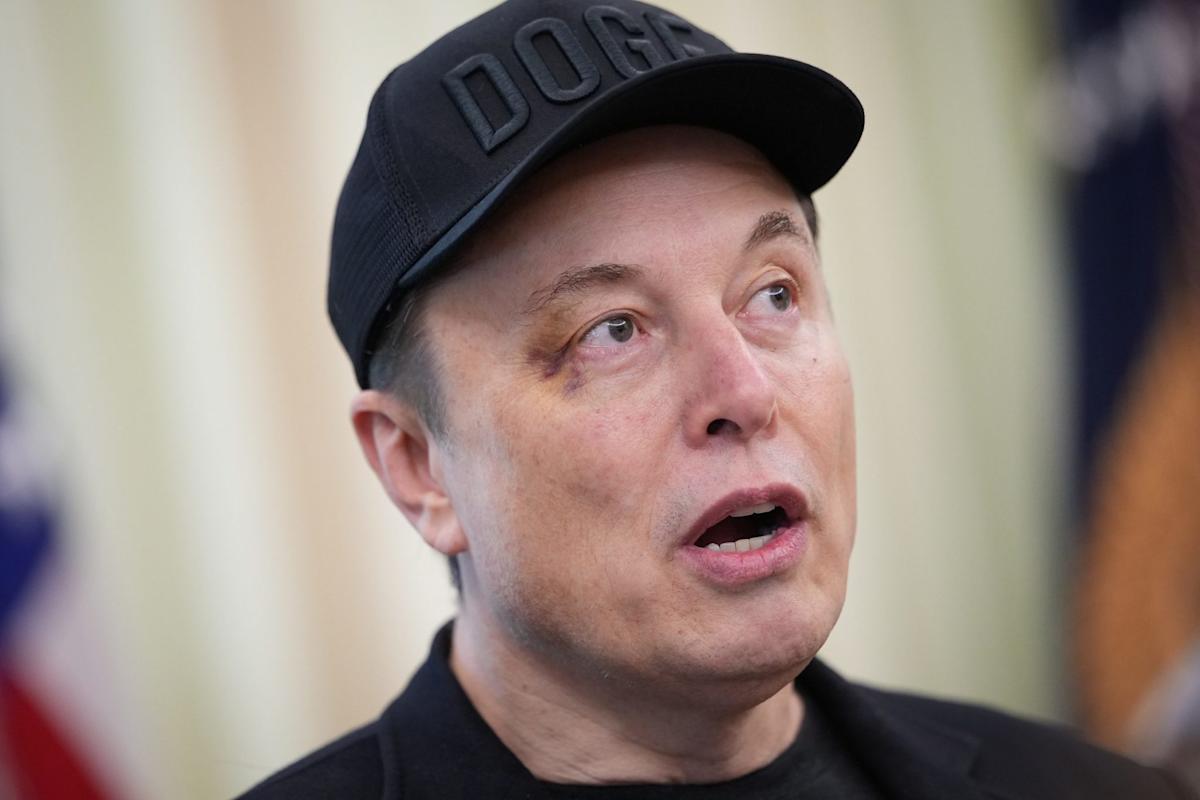 jeffsiegel's tweet card. The Tesla CEO hosted an earnings call once more long on promises and short on specifics, especially regarding his month-old robotaxi service that has logged only 7,000 driverless miles.