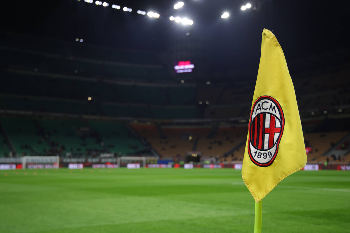 centredevils's tweet card. Manchester United wing back target officially signs for AC Milan