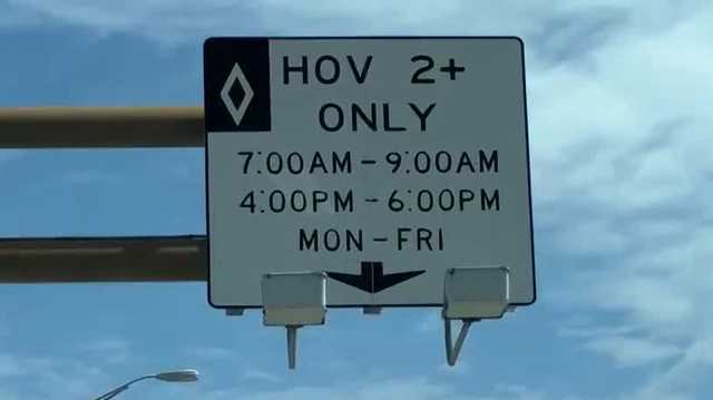 EDF_Florida's tweet card. More than 25,000 Florida drivers of hybrid and other low-emission vehicles, who were allowed to use HOV lanes regardless of the number of people in the car, will no longer benefit.