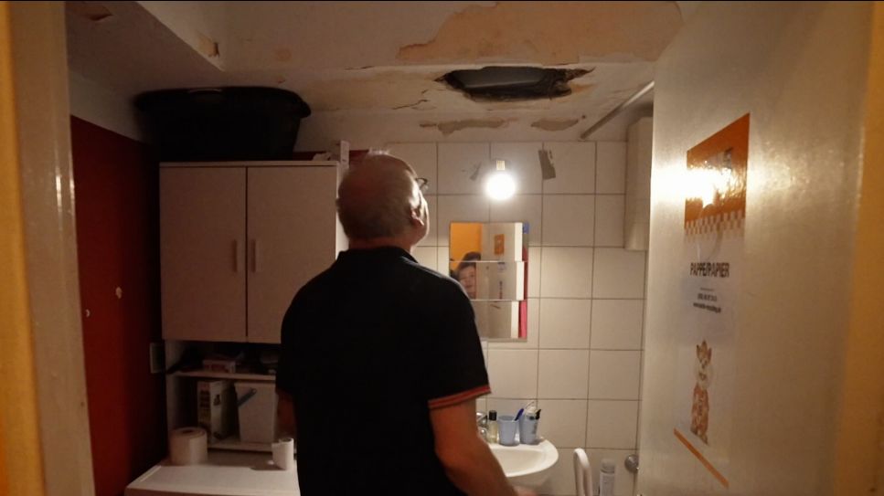 AMV27092014's tweet card. Der Wohnungskonzern Adler Group erwägt offenbar den Verkauf seines Berliner Wohnungsportfolios. Für die 18.000 Wohnungen wird ein Preis von 3,5 Milliarden Euro erwartet. Im Gespräch: Niklas Schenker...