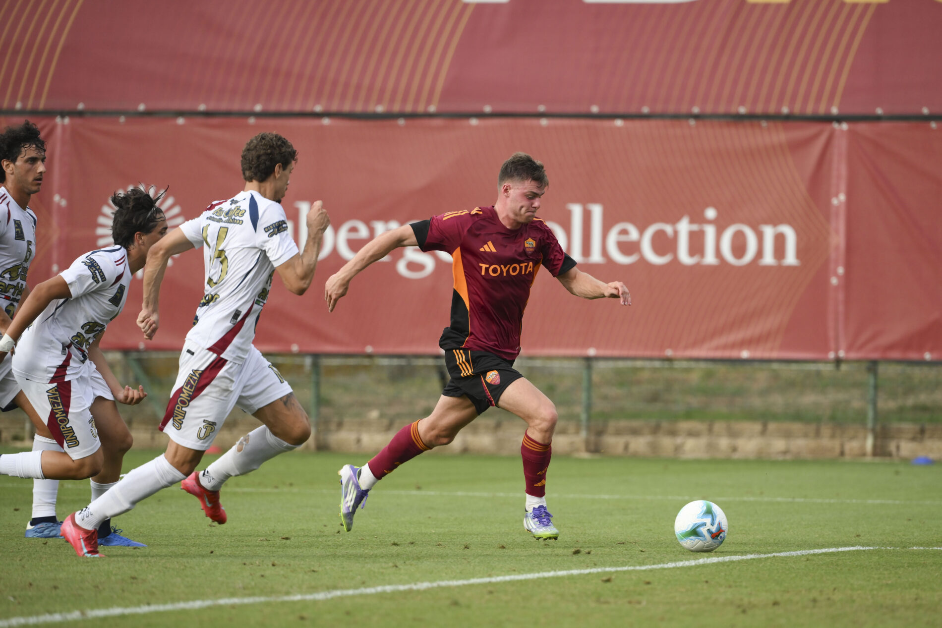siamo_la_Roma's tweet card. Alle 18 il fischio d’inizio in Germania: giallorossi senza Dovbyk, chance per El Aynaoui a centrocampo. I dettagli...