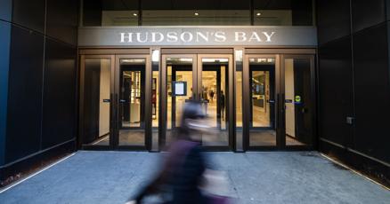 Estella_Ren's tweet card. Hudson’s Bay has made a flurry of real estate deals, experts say, but appears to have invested little in Canadian retail operations over the past few years.