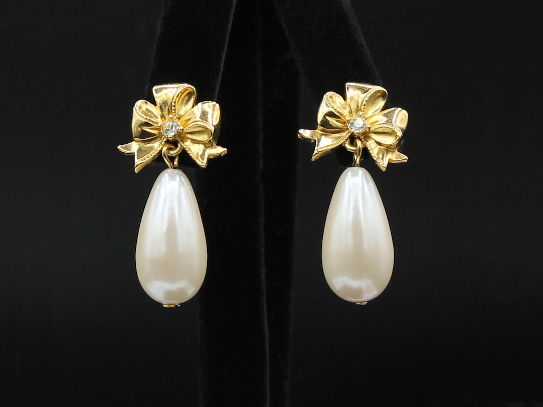 FlotsamMich's tweet card. This Dangle & Drop Earrings item by FlotsamfromMichigan has 12 favorites from Etsy shoppers. Ships from Ann Arbor, MI. Listed on Jul 23, 2025