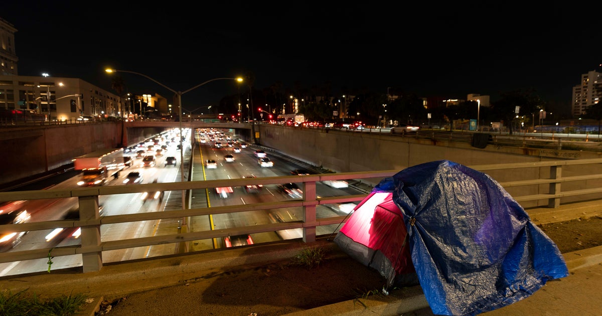 cbschicago's tweet card. President Trump signed an executive order making it easier for cities and states to remove homeless people from the streets and get them treatment elsewhere.