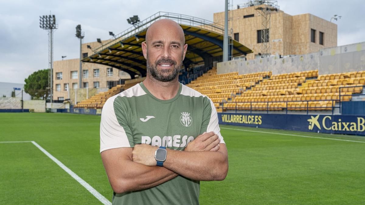 superdeporte_es's tweet card. El exportero de la selección española, Barcelona, Liverpool, Nápoles y Villarreal, entre otros equipos, vuelve con ganas al conjunto castellonense