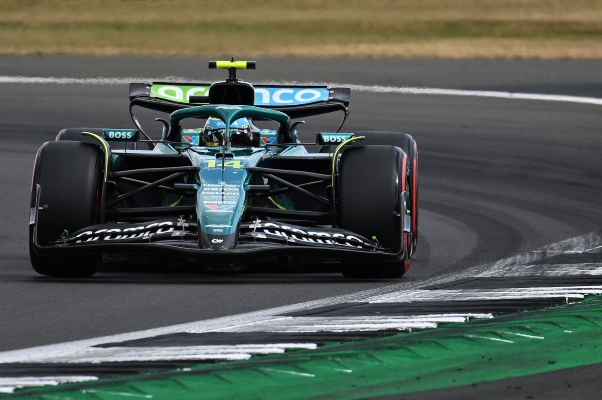 Motorsport's tweet card. Racing Bulls, Aston Martin bring last “big” upgrades to F1 Belgian GP