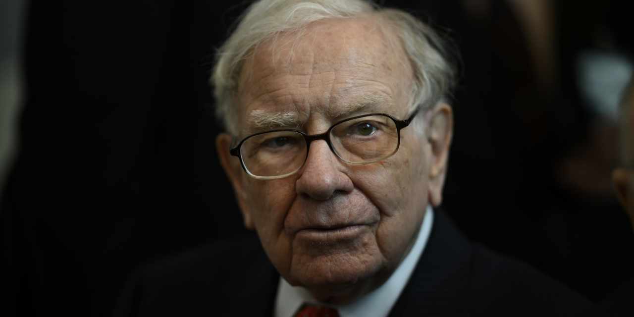 barronsonline's tweet card. Acquiring CSX would be expensive for Berkshire, but it would still be accretive to its earnings, one analyst calculated.