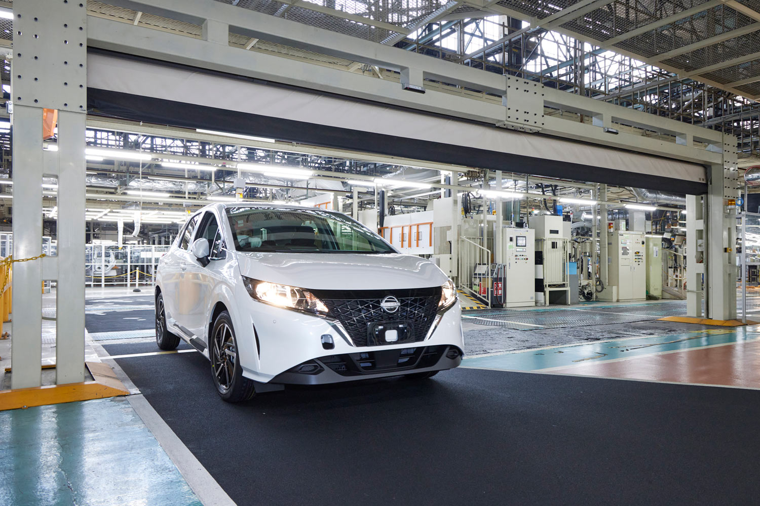 skywalker4869's tweet card. 日産が歴史ある追浜工場の閉鎖を発表。窮状を打開すべく、経営再建計画「Re：Nissan」を履行する彼らだが、事業の見直しと同時に経営陣が向き合わねばならない改革とはなにか。経営危機とリストラを繰り返してきた彼らが、本当に省察すべき課題を探る。
