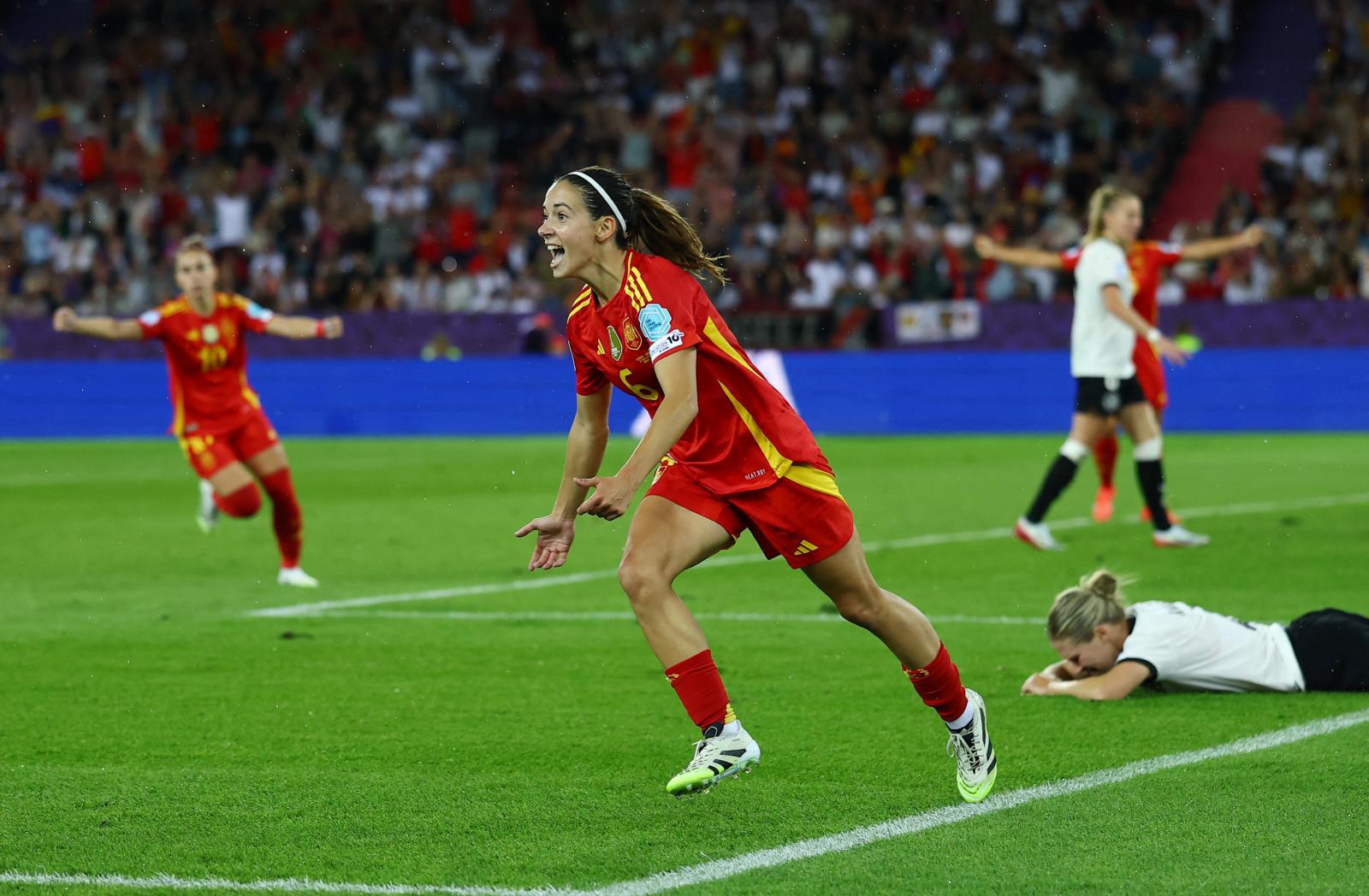 abc_es's tweet card. Aitana firma la primera victoria ante Alemania y el pase a la final con un gol en la prórroga. Inglaterra, la siguiente