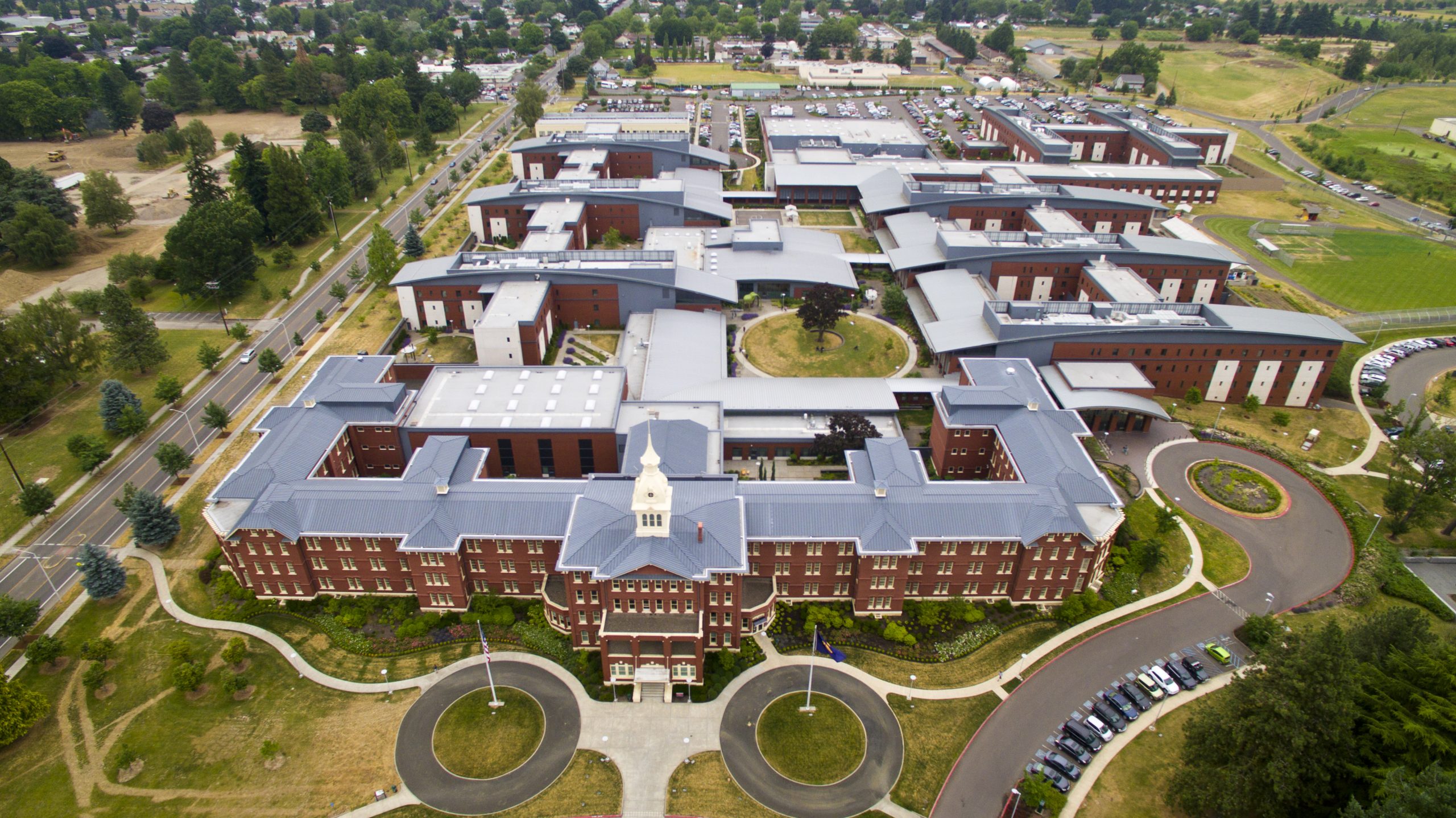 BenBotkin1's tweet card. Oregon State Hospital released a report on the death of a patient that found numerous other shortcomings with patient care.