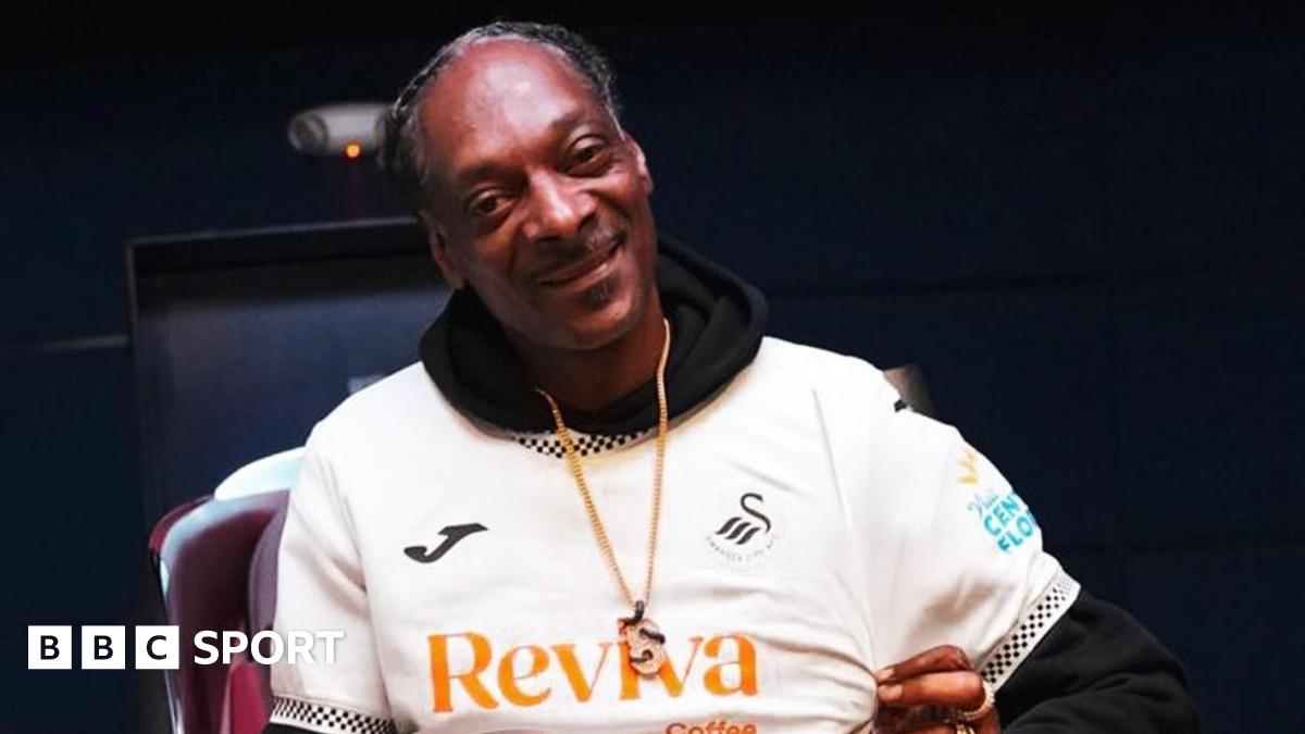 Writing_Reflex's tweet card. Rapper Snoop Dogg becomes a co-owner and investor at Swansea City after taking a minority stake in the Championship club.