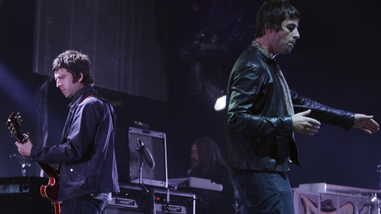 mariashermanAP's tweet card. Bands behaving badly? It’s only rock ’n’ roll. Members of alternative rock band Jane’s Addiction made headlines this week when they filed dueling lawsuits over singer Perry Farrell’s onstage scuffle...