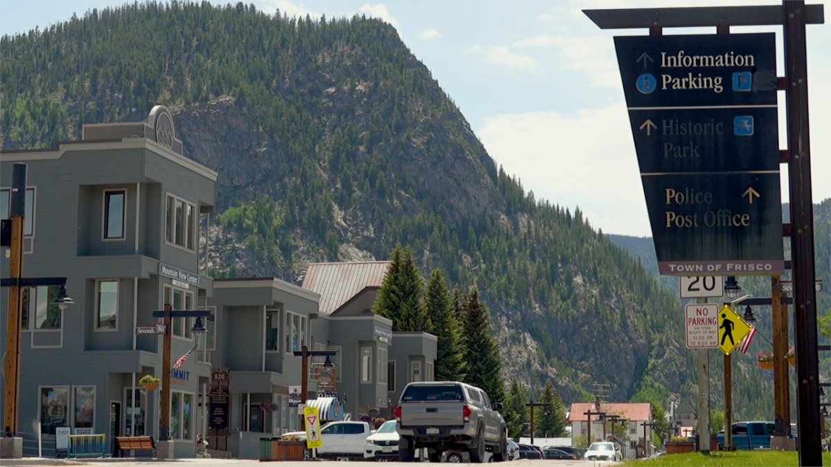 DenverChannel's tweet card. The Town of Frisco and a trio of state agencies broke ground Thursday on a new middle-income apartment complex that will include 54 rental units for local workers.