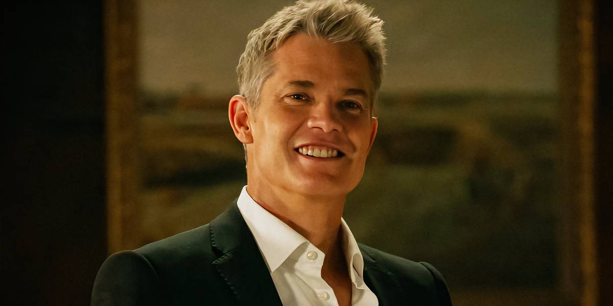 timolyphantorg's tweet card. Olyphant breathes life into Apple's golf show.