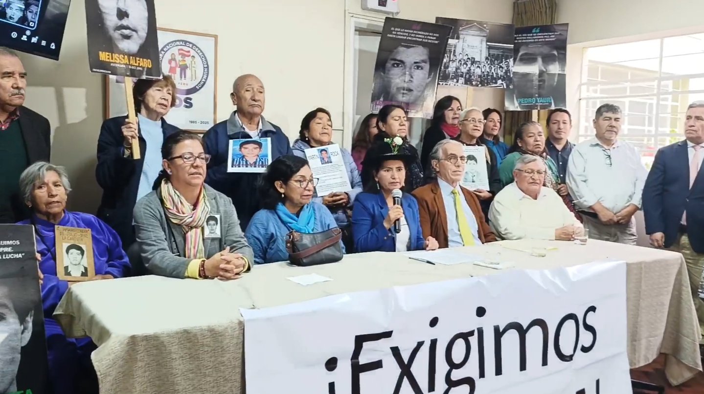 idehpucp's tweet card. En una decisión que ha generado el rechazo de organizaciones de derechos humanos y familiares de víctimas del conflicto armado interno en el Perú, la Comisión Permanente del Congreso aprobó en...
