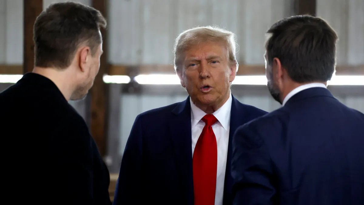 snopes's tweet card. Yes, Musk shared post calling for Trump's impeachment