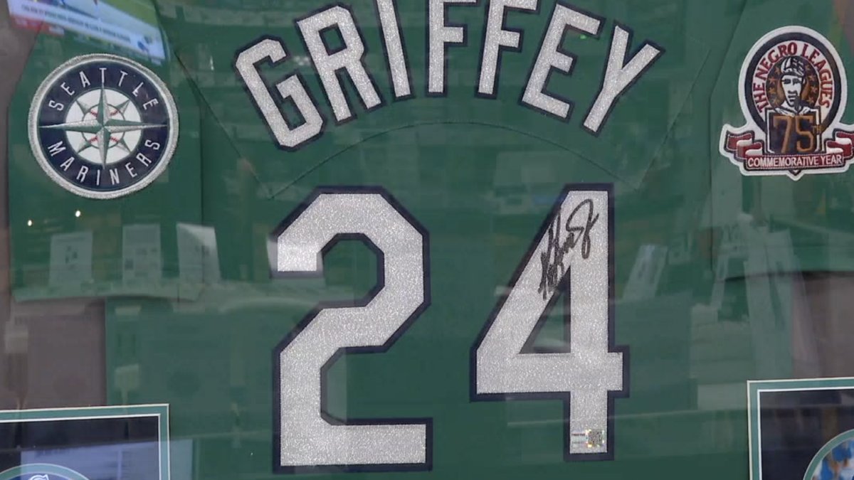grifgonzo's tweet card. On Tuesday, Westfield police executed a search warrant at MisterManCave, a memorabilia business linked to an alleged “counterfeit sports memorabilia scheme,” according to city officials.